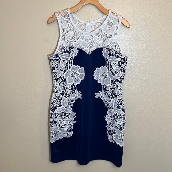 Venus Blue White Lace Sleeveless Dress - Picture 1 of 15